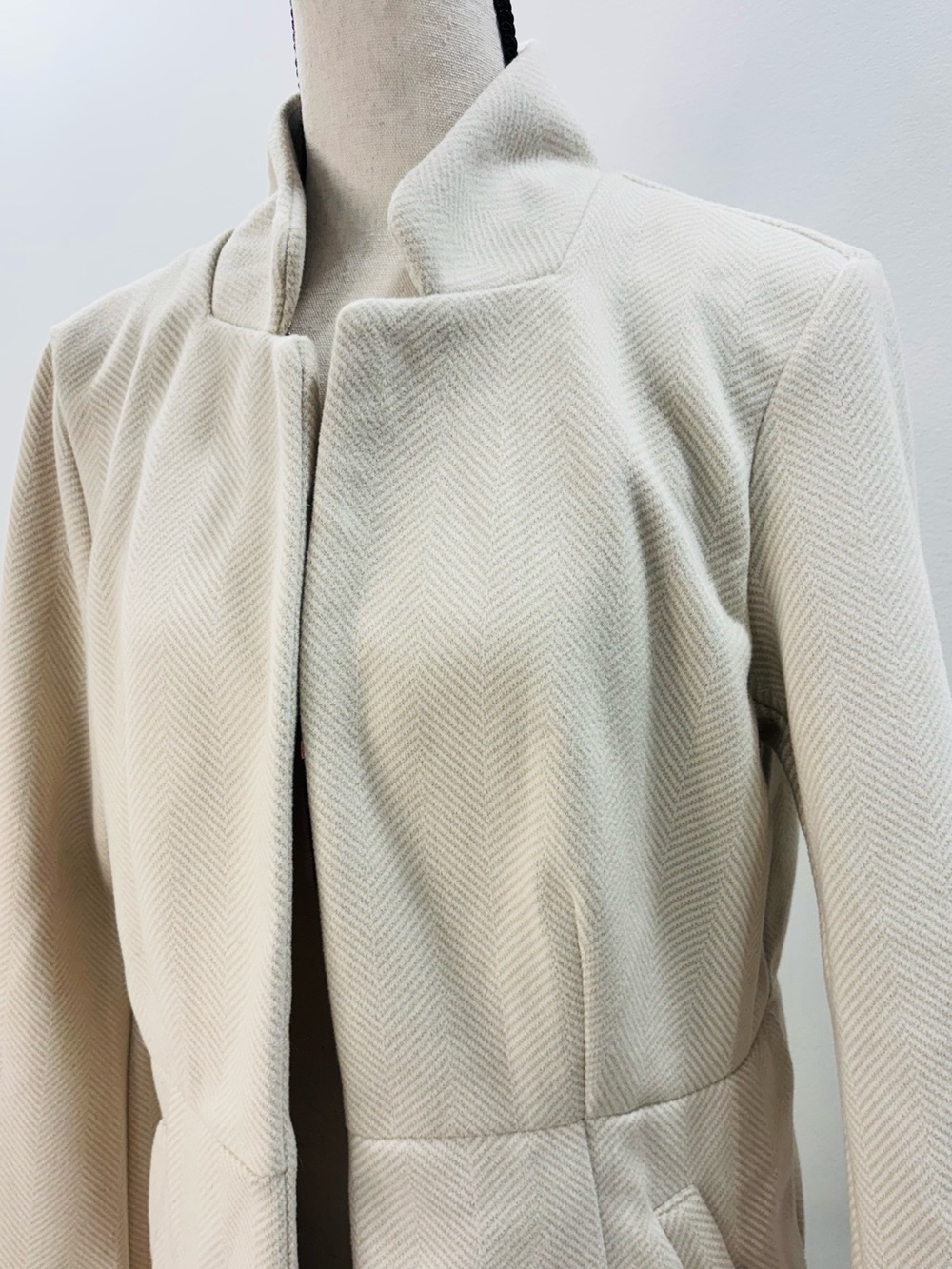 Romantic Hut Cream Chevron Herringbone Open Front Blazer Jacket - Size L